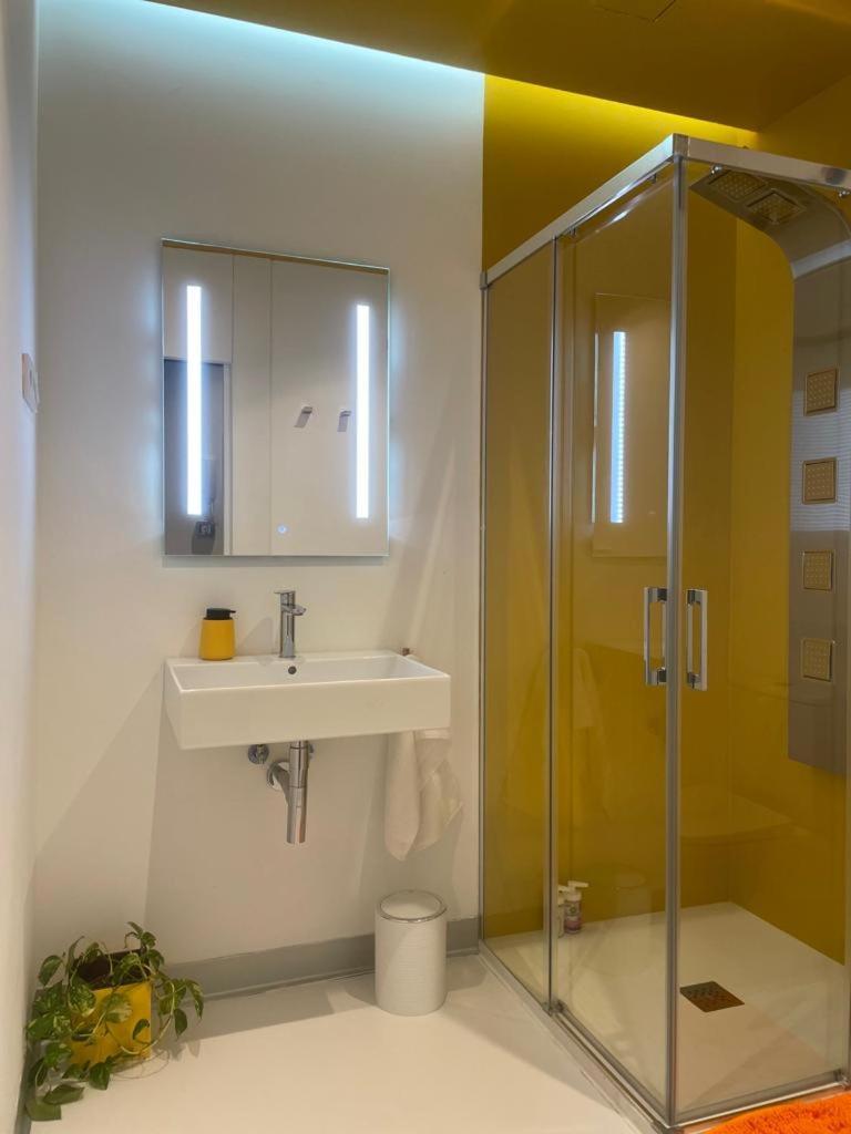 Lahola Glam Suites Torremolinos Zimmer foto