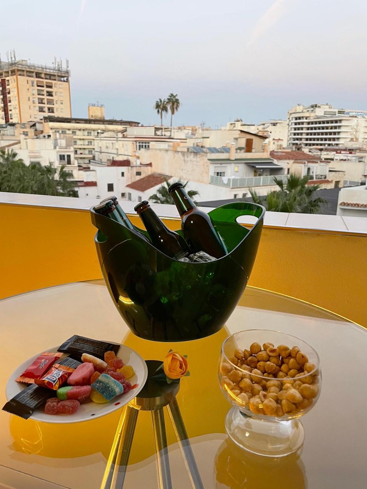 Lahola Glam Suites Torremolinos Zimmer foto